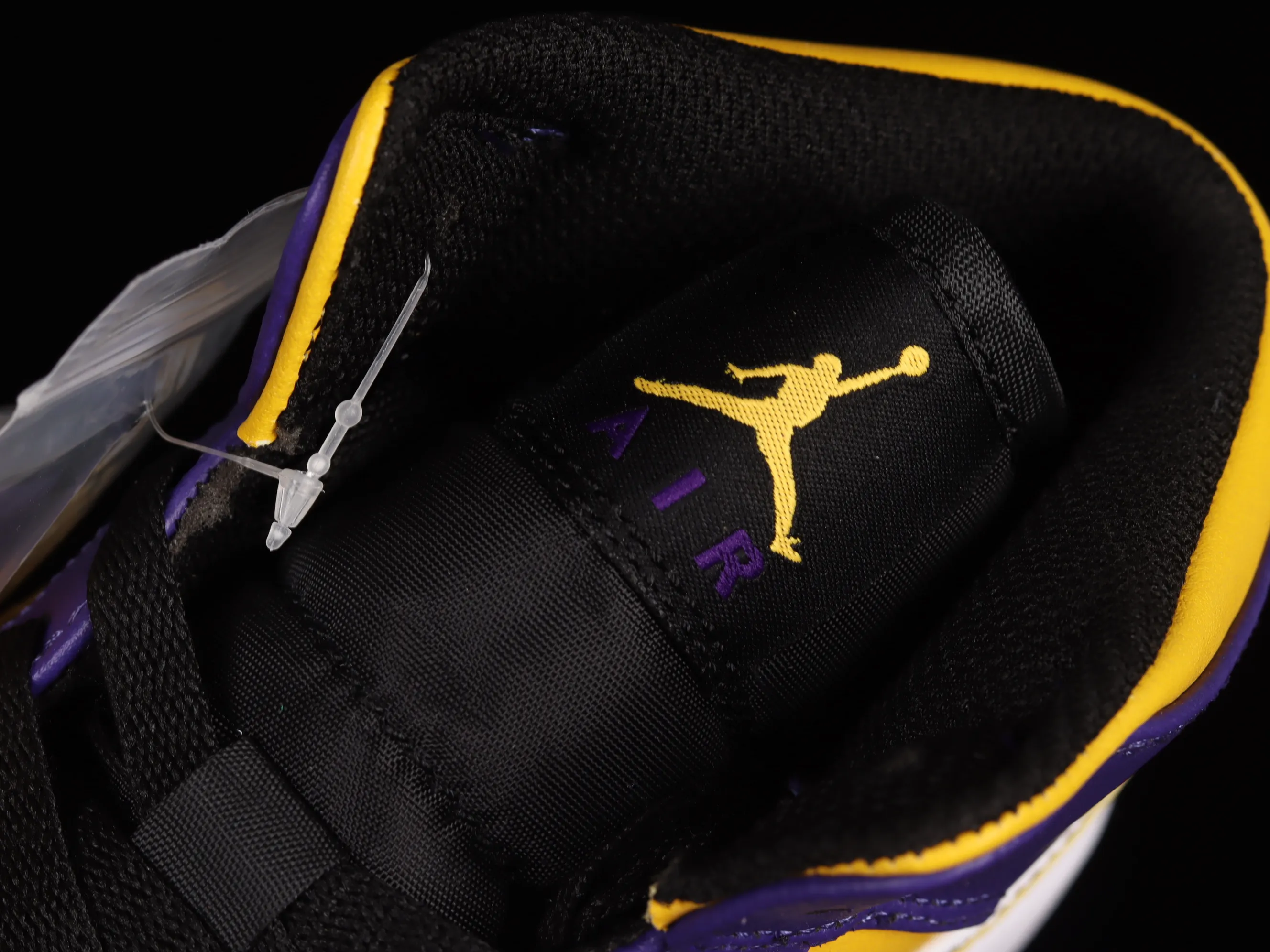 All categories Air Jordan Jordan series basketball shoes Air Jordan 1 Mid Air Jordan 1 Mid "Lakers" AJ1 Joe 1 Lakers color matching Zhongbang basketball shoes DQ8426-517